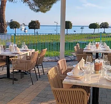Garden Palace Πανσιόν 4*