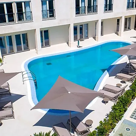 Garden Palace בית הארחה אומאג