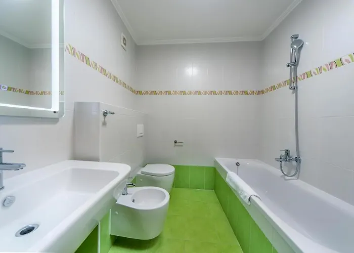 Garden Palace בית הארחה אומאג