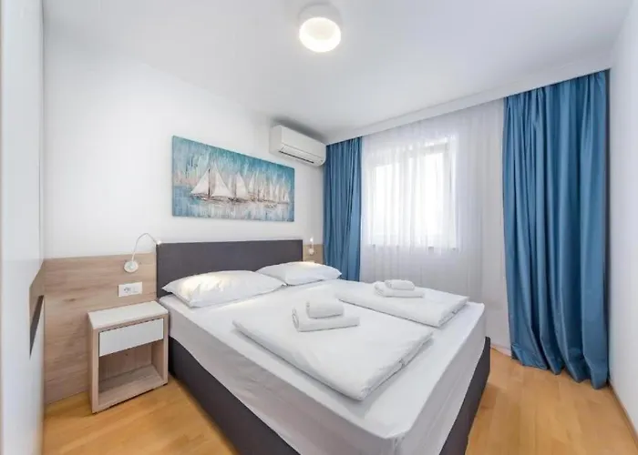 בית הארחה Garden Palace אומאג