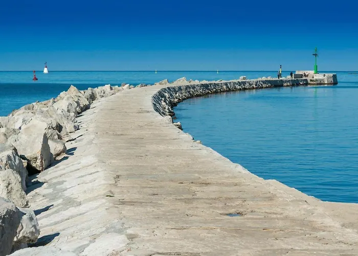 Garden Palace בית הארחה 3*