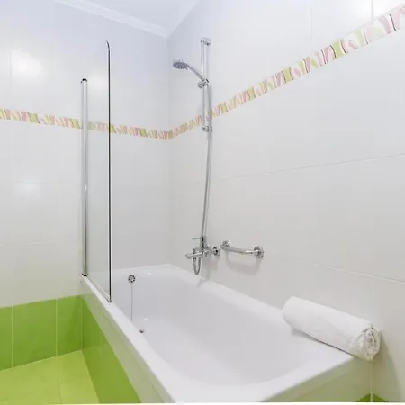 Garden Palace 4* אומאג